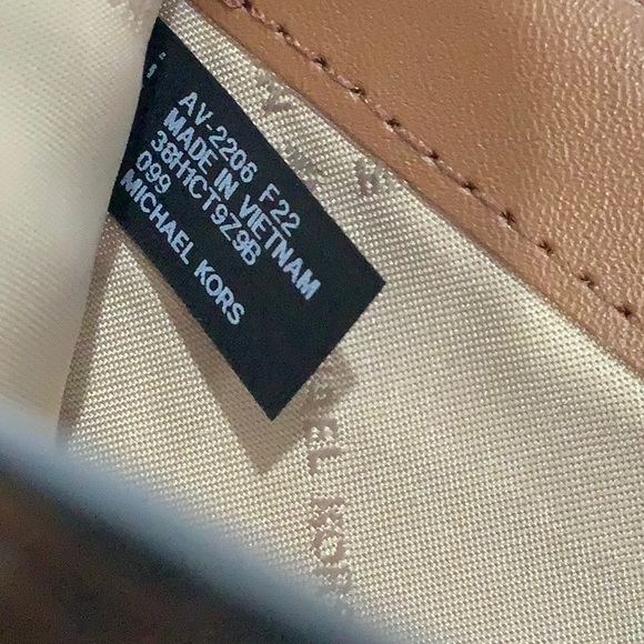 NWT Michael Michael Kors Vanilla Leather Jet Set Large Continental Wallet - Picture 11 of 14